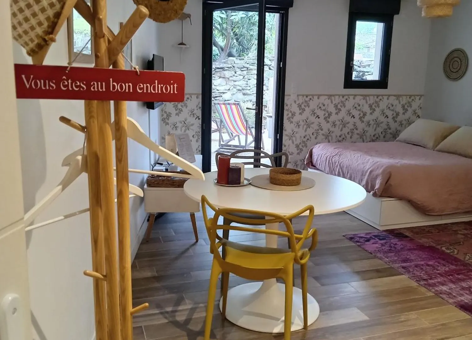 Studio En Rez De Jardin Collobrières Appartement